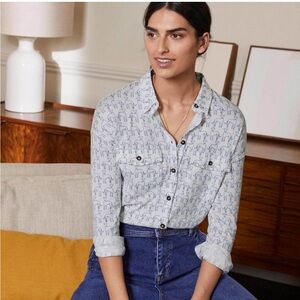 Boden Relaxed Jersey Shirt with Greyhound Print - US 10